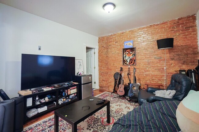 22 Adamson St unit 2A, Allston, MA 02134 - photo 7