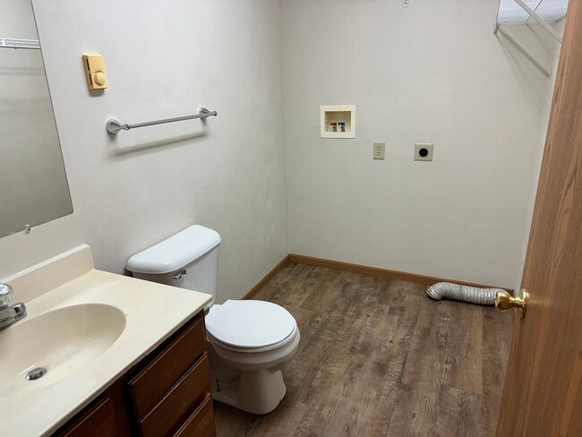 1062 Lakeshore Dr, Pioneer, OH 43554 - photo 6