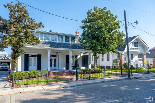 A shotgun and cottage style home on School St in Downtown Houma.