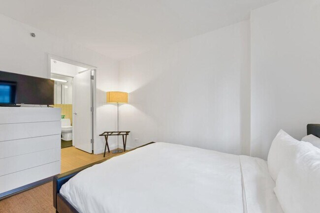 222 E 39th St unit ID1364328P, New York, NY 10016 - photo 4