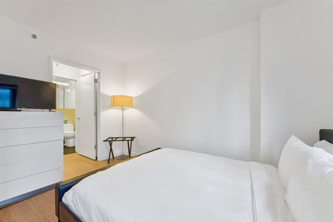 222 E 39th St unit ID1364333P, New York, NY 10016 - photo 4