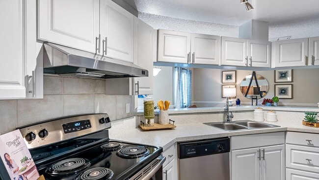 Winthrop West, Riverview, FL 33578 - photo 2