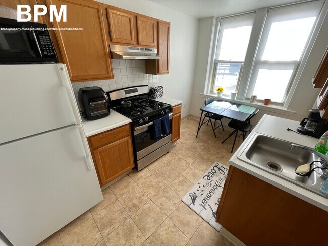 20 Colborne Rd unit 2, Brighton, MA 02135 - photo 5