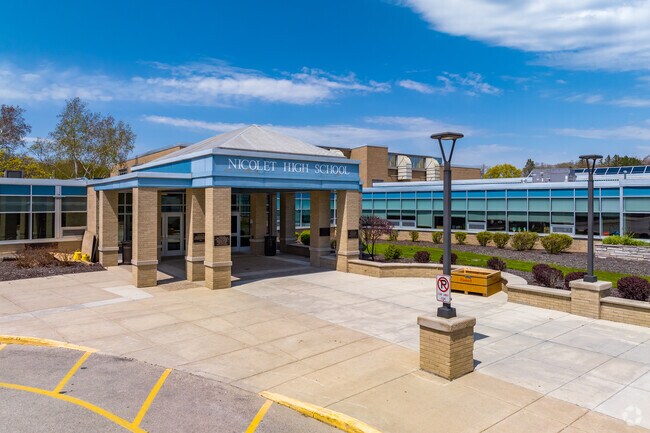 The entry of Nicolet High School in Glendale.
