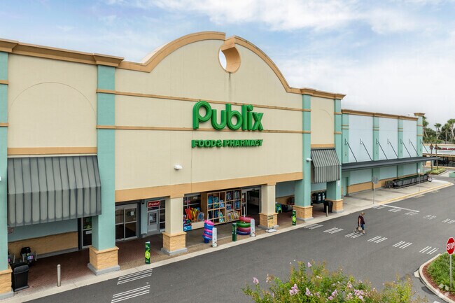 Bouchelle Island locals head to the nearby Publix for their grocery needs.