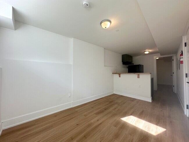 140 3rd St unit 1, Newburgh, NY 12550 - photo 5
