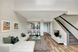 2930 N 52nd St, Phoenix, AZ 85018