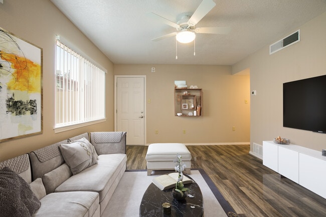 La Vida Nueva, Albuquerque, NM 87106 - photo 4