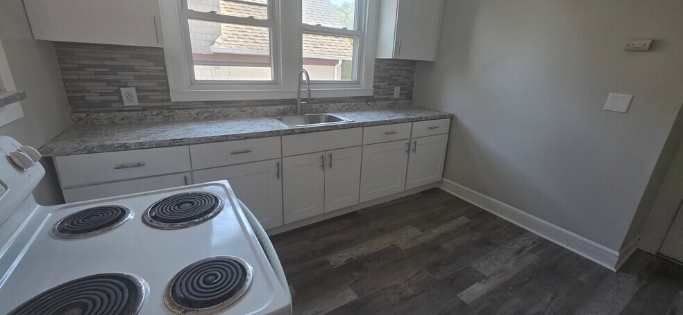 312 Huntington St unit 3, New Haven, CT 06511 - photo 1