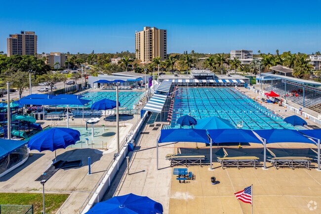 Guests also have access to the public pool at Vinoy Park  in the Old Northeast neighborhood.