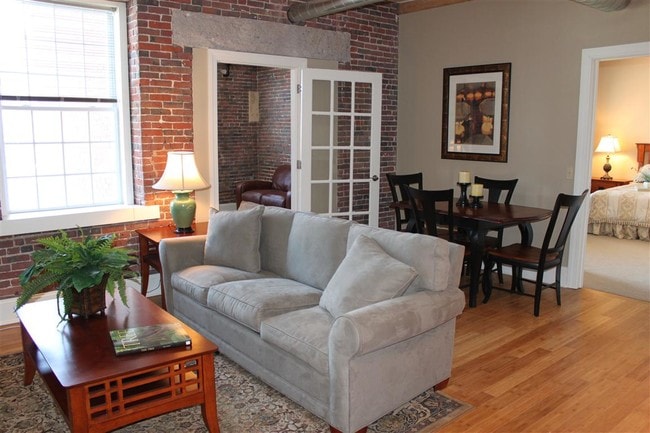 Lofts at Mill Number One, Manchester, NH 03101 - photo 5