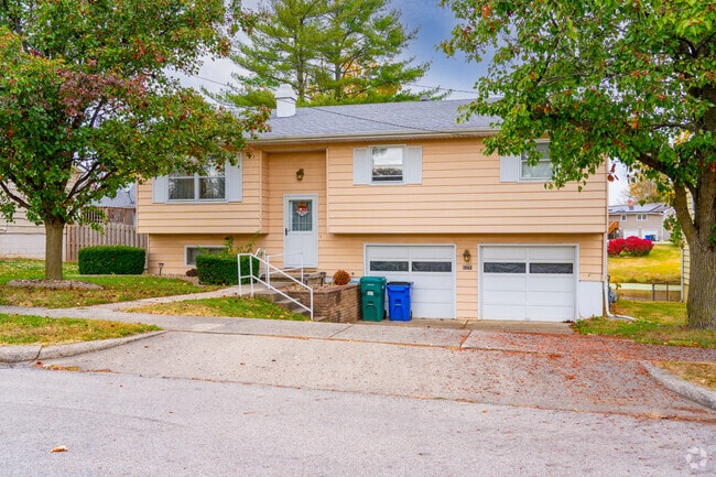 Split level homes are common within Home Park.