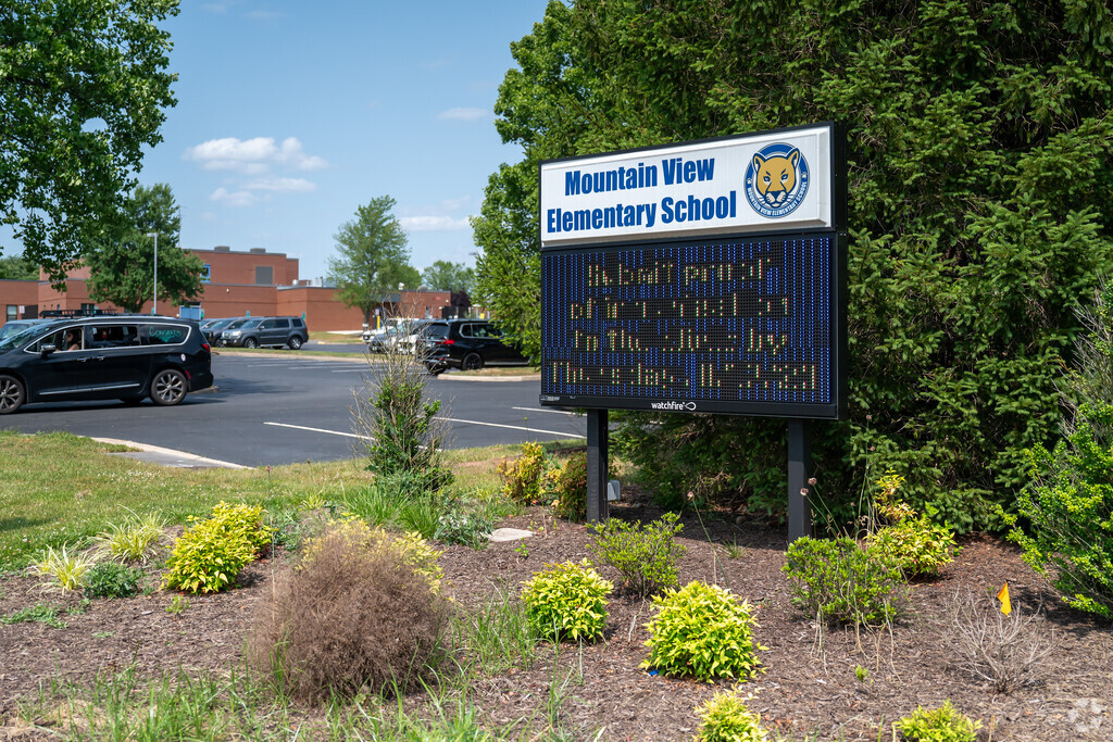 Welcome to Mountain View Elementary School located in Purcellville, VA.