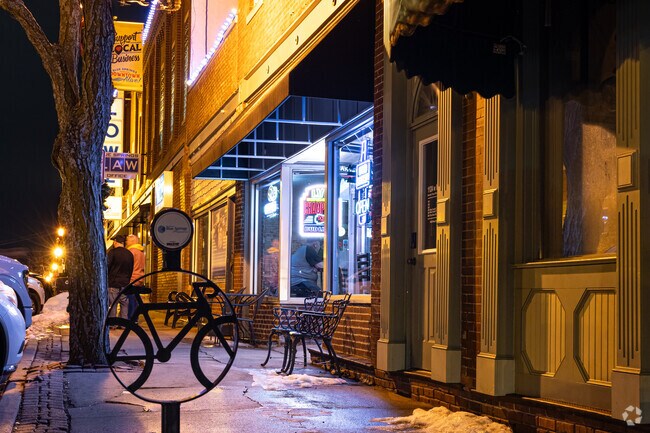 Blue Springs’ downtown, around Main Street, is a walkable district with local businesses, from cafes to hair salons.