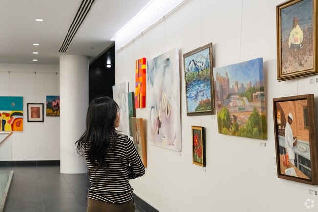 Atlanta Artists Center is an open gallery with the work of various talents in Midtown Atlanta.