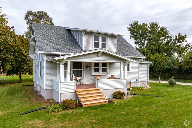 Early 20th-century bungalows are common in central Mitchellville.