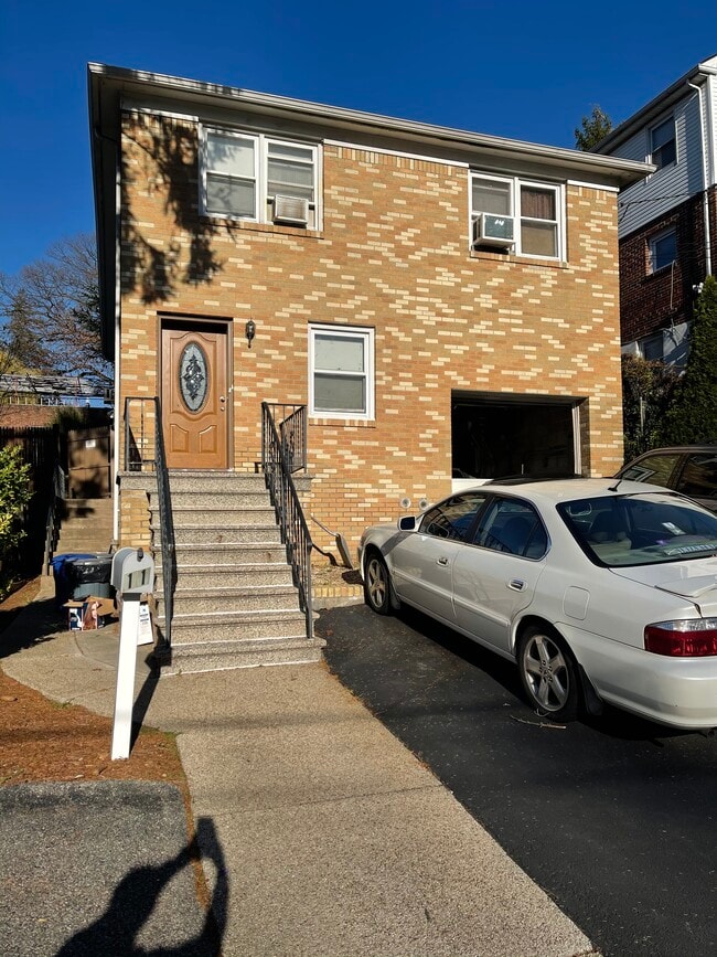 11 Munn Place unit 1, Yonkers, NY 10704 - photo 3