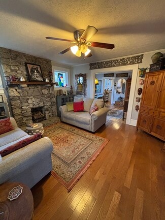 32 Balm Grove Ave Unit A, Asheville, NC 28806