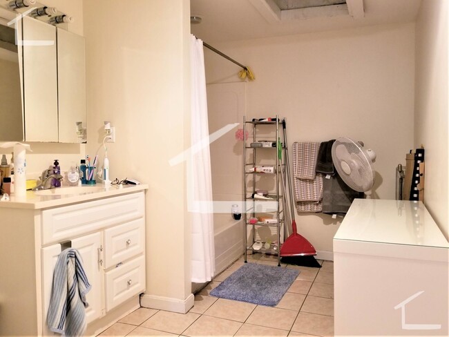 214 Hemenway St unit 1, Boston, MA 02115 - photo 4