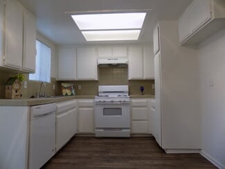 16428 Orange St, Hesperia, CA 92345