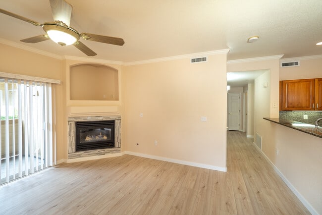 4875 S Balsam Way unit 10-101, Littleton, CO 80123 - photo 3