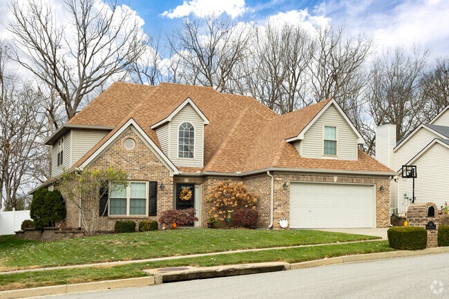 Homes in Paris typically sell after 21 days on the market.