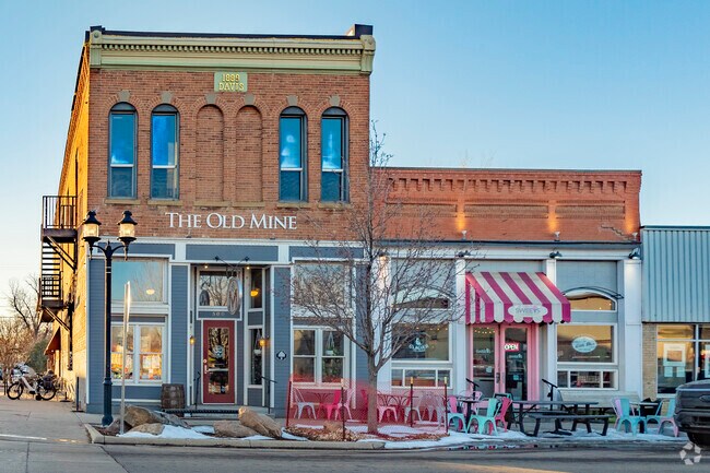 Old Mine Brewery in Erie is a popular craft beer destination, set in a historic building. It celebrates local heritage while offering diverse brews, events, and a lively atmosphere for the community.