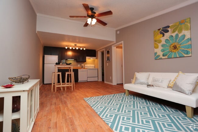 1BR, 1BA -564SF-Newly Renovated