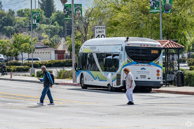 Large roads, winding sidewalks, and public transportation are all over Galaxie.