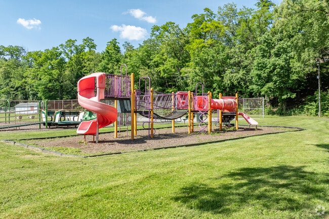 Lewis Parklet has playgrounds and sport fields for residents to enjoy.
