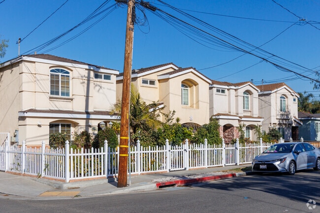 Two story homes can be found in Arlington.