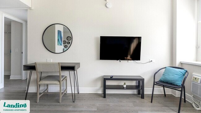 305 Dr M L K Jr St S unit 411, Saint Petersburg, FL 33705 - photo 4