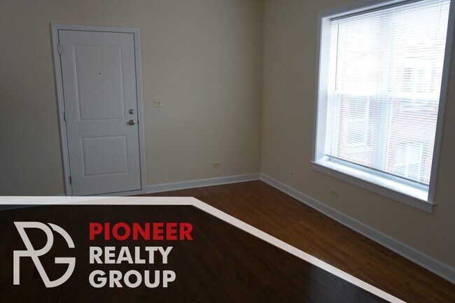 849 W Cornelia Ave unit 2, Chicago, IL 60657 - photo 7