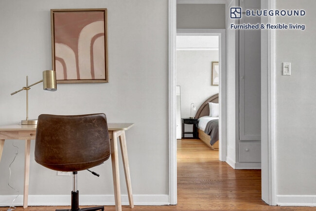 2762 Hampton Pkwy unit FL2-ID519, Evanston, IL 60201 - photo 4