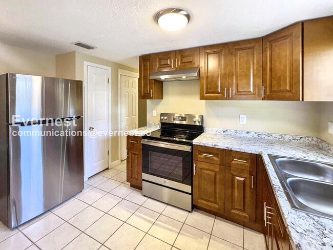 12423 Old Morris Bridge Rd unit 3, Tampa, FL 33637 - photo 2