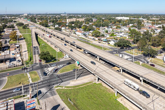 Dillard is just minutes from the surrounding area using Interstate 610.