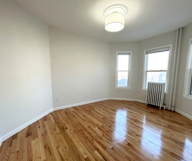 157 E Cottage St unit 3, Dorchester, MA 02125 - photo 4