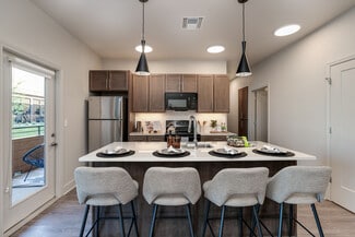 7400 W 37th St N, Wichita, KS 67205