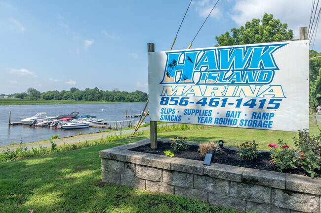 Houses in Delanco dont have docks so the Hawk Island Marina is a go to to park your boats.