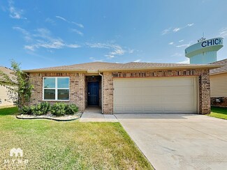 2303 Ridge Way, Chickasha, OK 73018