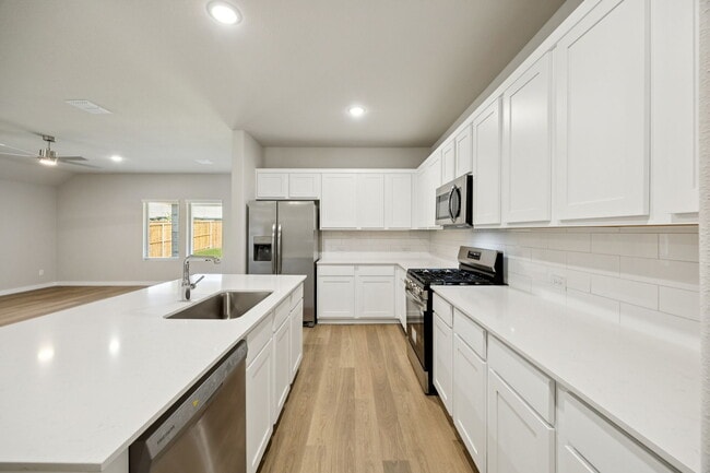 617 Marigold Hill Way, McKinney, TX 75071 - photo 3