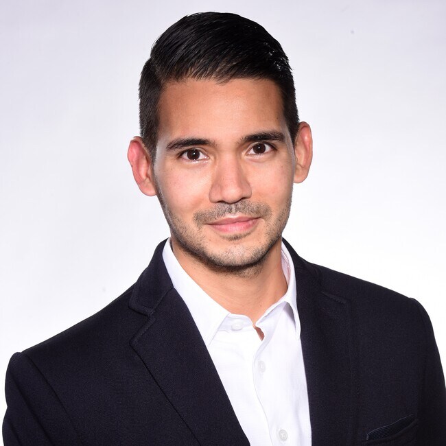 Agent Photo