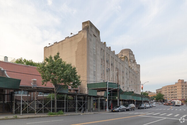 Bronx Envision Academy is in The Bronx, New York.
