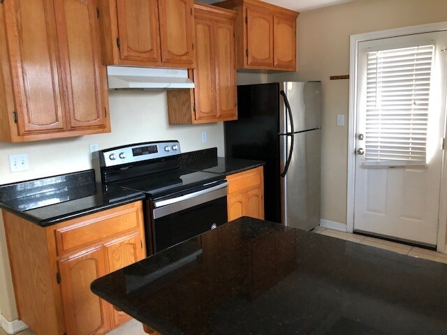 1700 W Douglas Dr unit C, Pharr, TX 78577 - photo 3