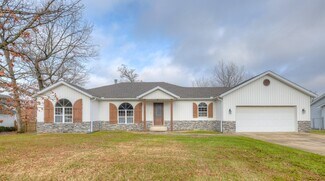 325 Turf Ln, Carl Junction, MO 64834