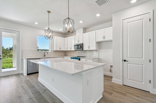 28778 Orange Berry Dr unit 38199489, Wesley Chapel, FL 33543 - photo 4