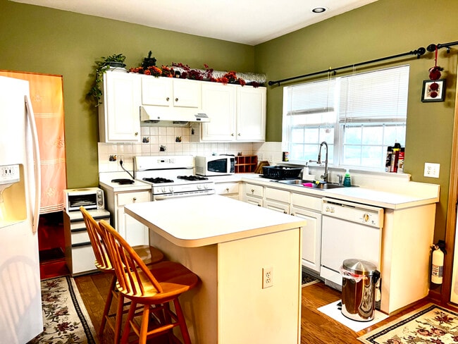 8325 Windstream Way, Jamestown, NC 27282 - photo 7