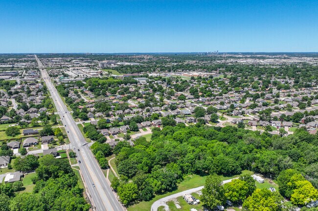 Southbrook sits on the Southeast side of Tulsa with 71st and US-169 at the center.