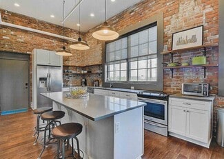 740 E North St, Indianapolis, IN 46202