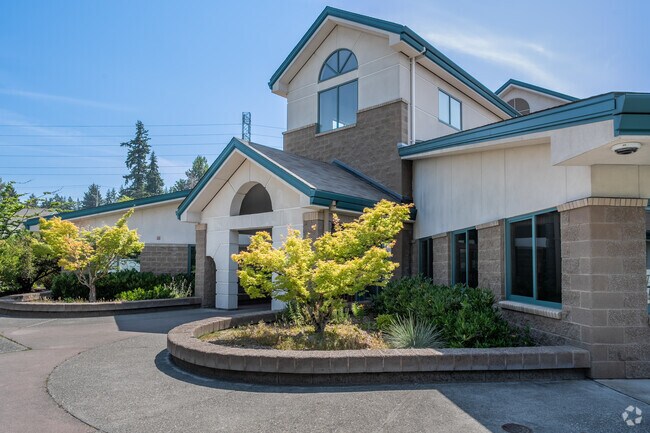 Brickyard Road-Queensgate is close to Woodmoor Elementary School in the Northshore District.